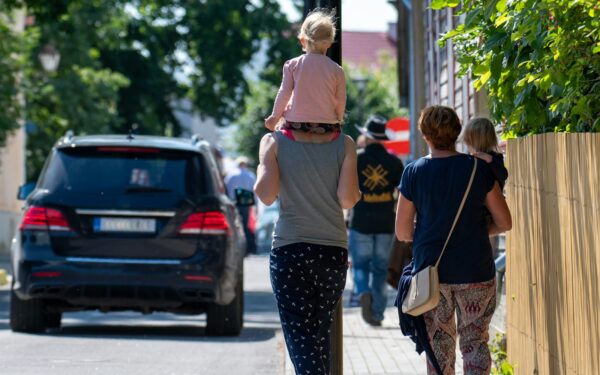 Små grep som gir mer komfort med barn i baksetet på korte turer