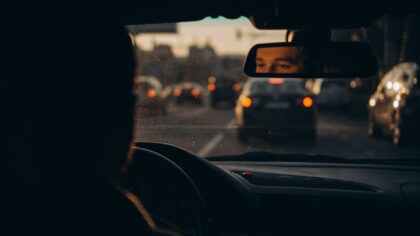 Stress i trafikken: slik beholder du roen bak rattet når alt koker
