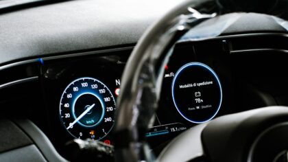 Hva betyr kWh for elbil egentlig, og hvordan bruker du det til å kjøre billigere?