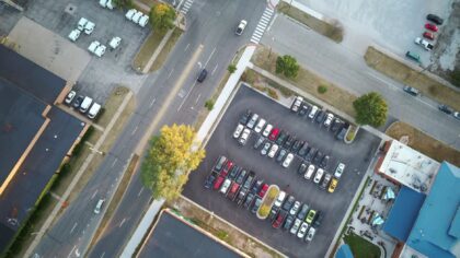Parkering uten sensorer: slik bruker du øynene bedre enn bilen bruker elektronikken