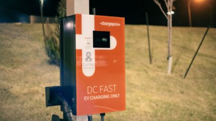 Slik bruker du bilen som smart strømspareverktøy i tider med høye strømpriser