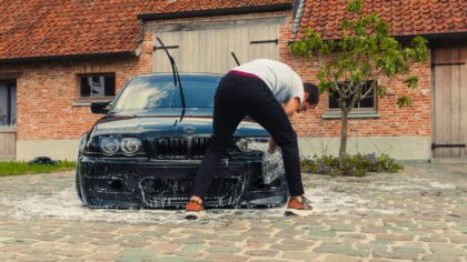 Slik vasker du bilen i maskinvask uten å ødelegge lakk og utstyr