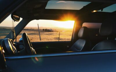 Sommer i bilen: enkle grep som holder deg kjølig, våken og komfortabel