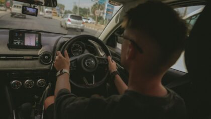 Stress i trafikken: slik holder du hodet kaldt bak rattet